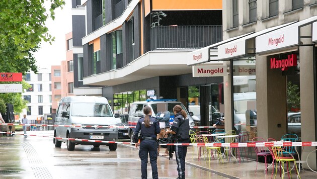 Noch ist die Polizei auf der Suche nach dem Täter.