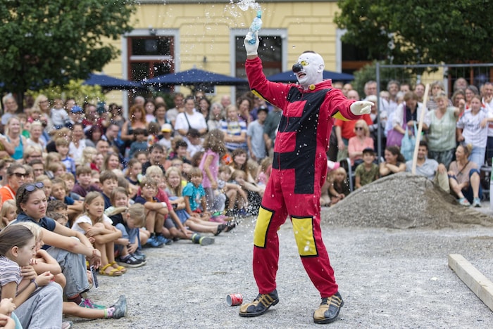 Clown Murmuyo sorgt für Chaos