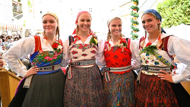 Die Laderinnen mit ihrer feschen Gailtaler Tracht.