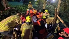 Zahlreiche Einsatzkräfte eilten zur Hilfe.