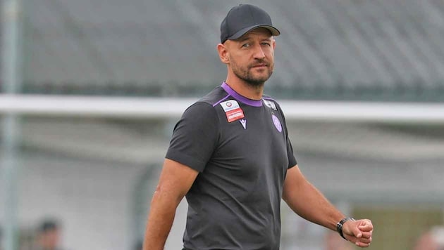Austria-Trainer Stpehan Helm war nicht zum Lachen zumute.