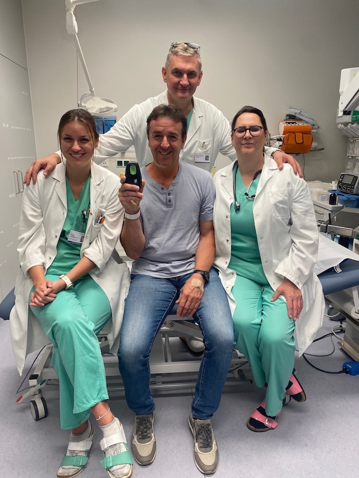 Professor Sprinzl mit den Ärztinnen Leodolter (links) und Menke-Lechner sowie Patient Kahrer.