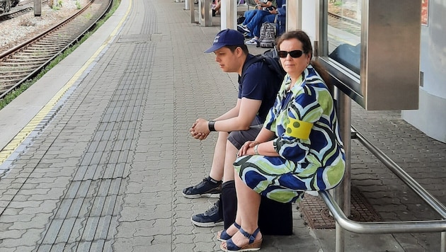 Verspätungen, aber Anschlusszüge warten nicht – Sonja Siegl leidet mit vielen anderen Pendlern.