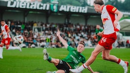 Im ÖFB-Cup duellierte sich Dietach mit RB Salzburg – der 16-jährige Kunstrasen hat dort seine ...