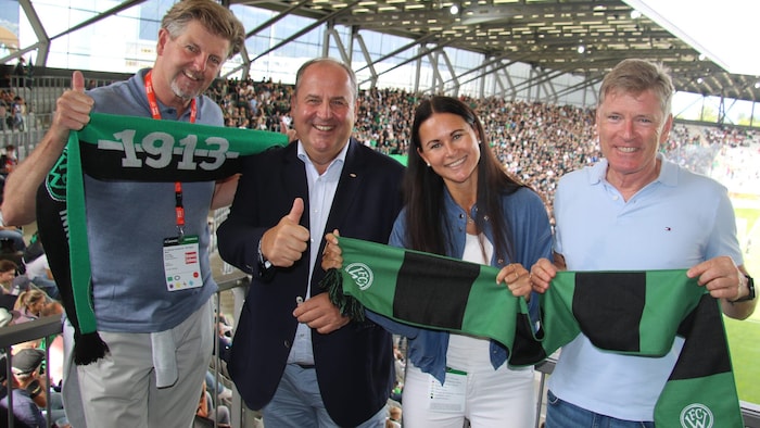 „Tiroler Krone“-Chefredakteur Claus Meinert, ÖFB-Präsident Josef Pröll, Jasmin Steiner („Tiroler ...