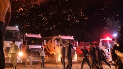 In der Türkei sind drei Menschen beim Versuch gestorben, einen Waldbrand zu löschen.