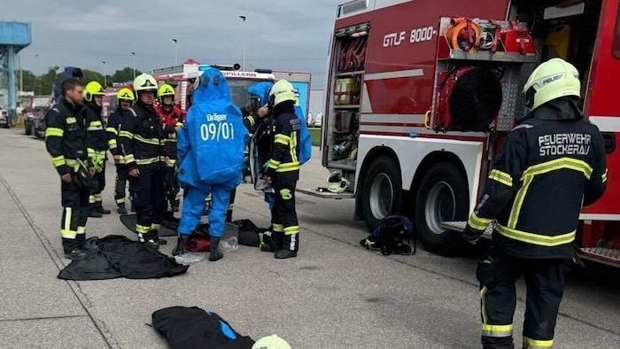 16 Personen mussten nach dem Giftgas-Alarm von den Einsatzkräften medizinisch versorgt werden.