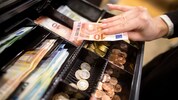 Immer wieder fehlte in der Kasse Geld. Jetzt wurde die mutmaßliche Übeltäterin entlarvt ...