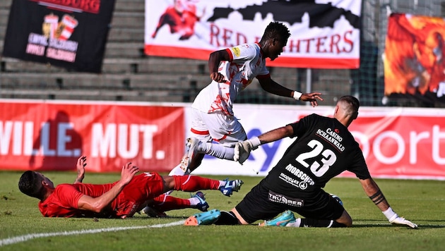 In der ersten Cup-Runde wurde Dornbirn-Keeper Raphael Morscher für die GAK-Spieler zu einer ...
