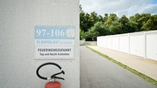 Um diese Zufahrt in Wels (Oberösterreich) geht‘s bei dem Streit.
