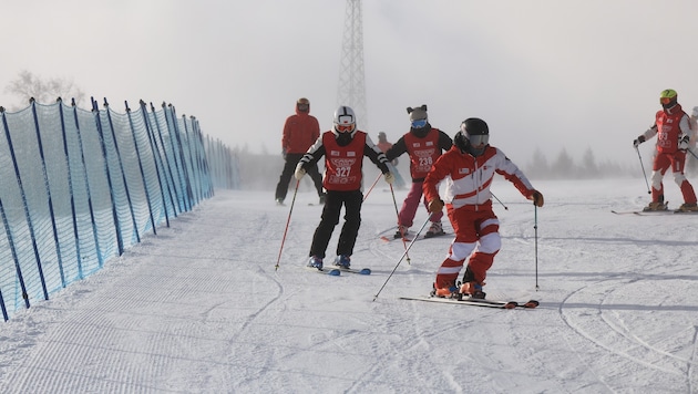 Salzburger Skilehrer bilden chinesische Skilehrer aus.