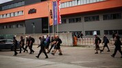 Schichtende! Motorradhersteller KTM hat seine Produktion wieder aufgenommen.