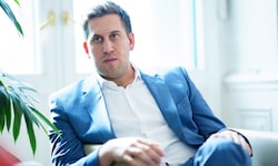 Staatssekretär Alexander Pröll (ÖVP) und sein Kollege Finanzminister Markus Marterbauer (SPÖ) ...