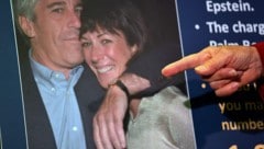Jeffrey Epstein ist mittlerweile tot, Ex-Komplizin Ghislaine Maxwell verbüßt eine 20-jährige ...