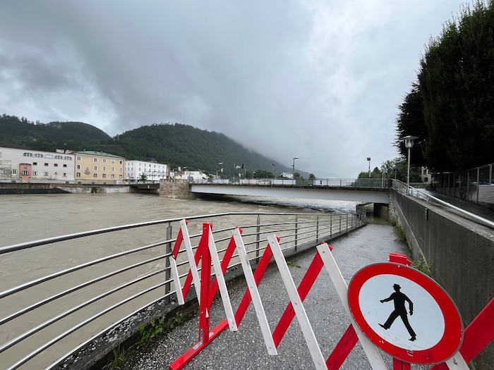 Auch in der Tennengauer Bezirkshauptstadt wurden die Unterführungen gesperrt.