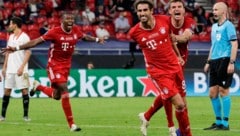 Javi Martinez (Mitte) setzt seine Karriere in Katars zweiter Liga fort.