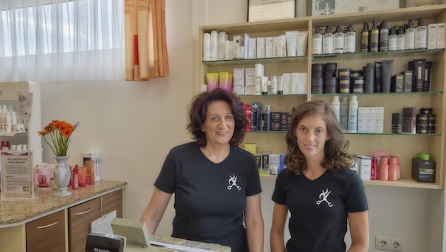 Inhaberin Christine Bernerscher und Stylistin Carina Kimmel.