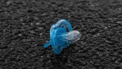 Das kleine Mädchen verstarb noch am Unglücksort. (Symbolbild)