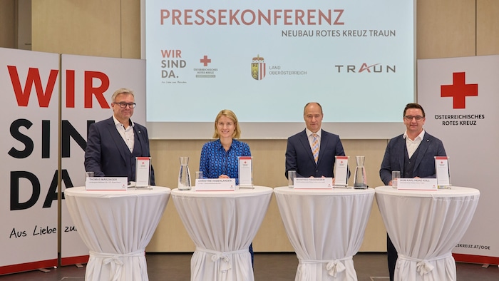 V.l.: RK-Landesgeschäftsleiter-Stv. Thomas Märzinger, LH-Stv. Christine Haberlander, ...
