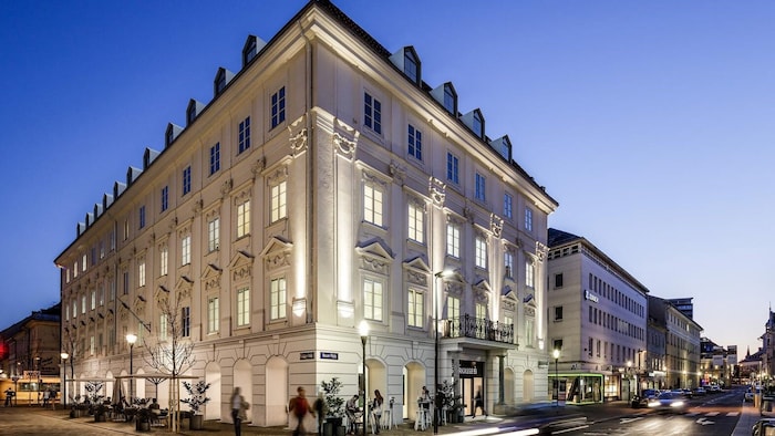 Im Erdgeschoss liegt das neue Bistro „George“.