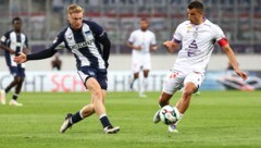 Hertha BSC muss sein Heimtrikot ändern.