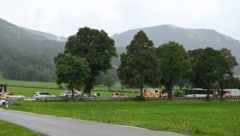 Der 11-Jährige wurde von einem Rettungshubschrauber ins Salzburger Landeskrankenhaus geflogen.