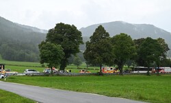 Der 11-Jährige wurde von einem Rettungshubschrauber ins Salzburger Landeskrankenhaus geflogen.