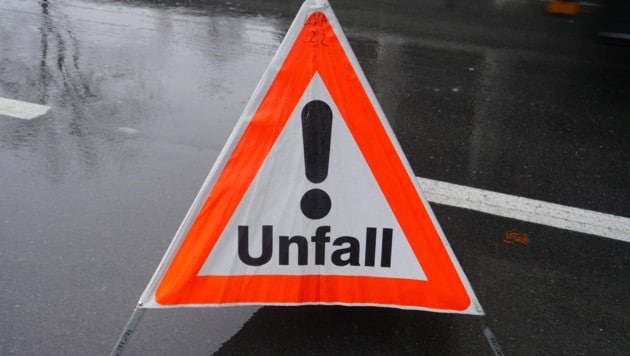 Zu einem Autounfall kam es in Osttirol. Wer den Wagen gelenkt hat, ist noch unklar. Symbolfoto