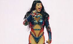 Freunde oder Liebende? Um Katy Perry und Kanadas Ex-Premier ranken sich Liebesgerüchte.