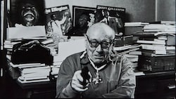 Er galt als „Verderber der Jugend“ und war als Lehrer und Poet doch für viele ein Vorbild: Ernst ...