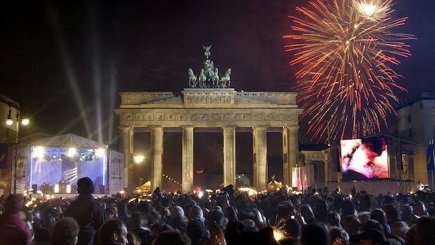 Das Feuerwerk am Brandenburger Tor gehört in Deutschland zu den Highlights an Silvester.