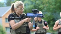 Katharina Liensberger feuerte am Mittwoch in Furx erstmals eine Waffe ab – mit gemischten ...