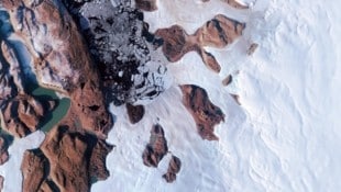 Eine ESA-Satellitenaufnahme zeigt: Durch den plötzlichen Wasserausbruch wurden meterhohe ...