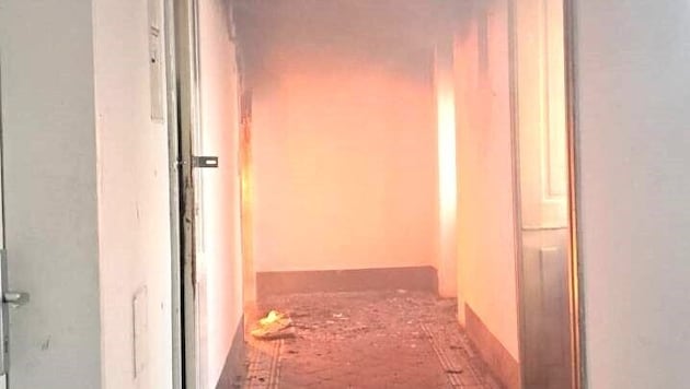 Die Familie konnte sich gerade noch rechtzeitig aus den Flammen befreien.