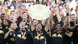 2023 holten die Bullen (in der Mitte Kapitän Ulmer) zuletzt den Meistertitel.