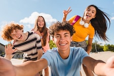 „Tuff“, „Diggah“ und „Schere“ – Teenager feiern ihre Sprache.