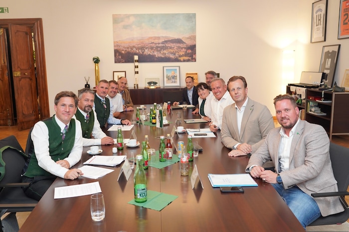 Bürgermeister aus dem Ausseerland trafen am Dienstag in Graz auf Vertreter der Landesregierung