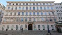 Der Spitzenbeamte des Außenministeriums betrieb einen sadomasochistischen Blog. Seine Fantasien ...
