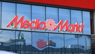 JD.com erhält durch die Übernahme Zugriff auf mehr als 1000 Filialen und kann im Wettbewerb mit ...