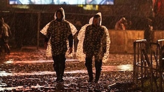 Donnerstagnacht ist ein Unwetter im deutschen Wacken niedergegangen. Dort findet derzeit das ...