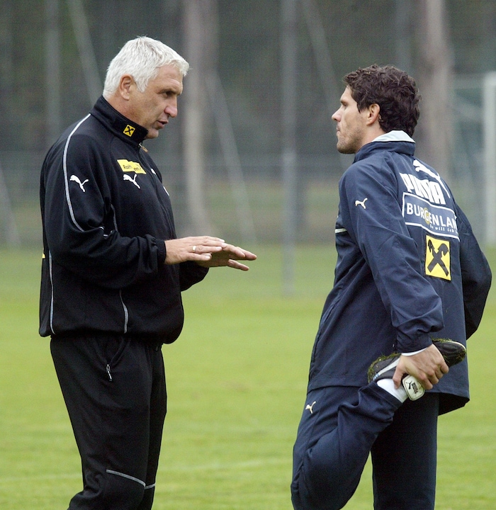 Didi Kühbauer mit seinem ehemaligen Trainer Hans Krankl.