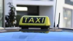 Die Unfalllenkerin ließ sich per Taxi nach Hause bringen