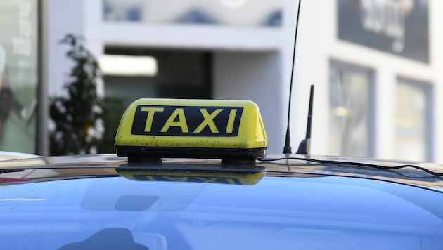 Die Unfalllenkerin ließ sich per Taxi nach Hause bringen
