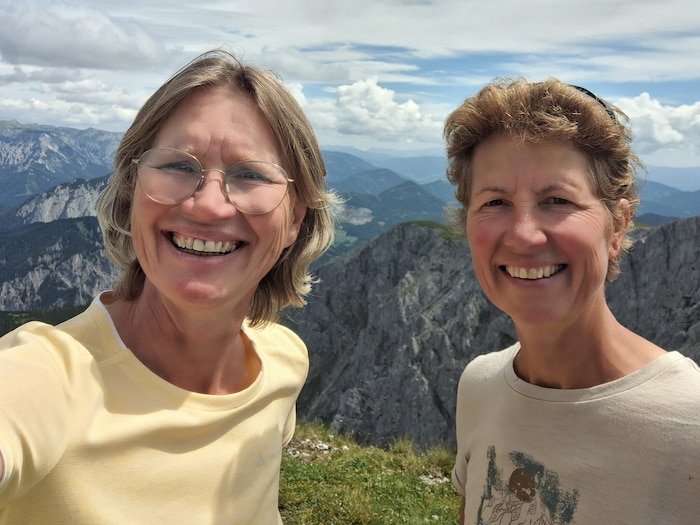 Die „Krone“-Wanderladys Elisabeth Zienitzer (li.) und Silvia Sarcletti.