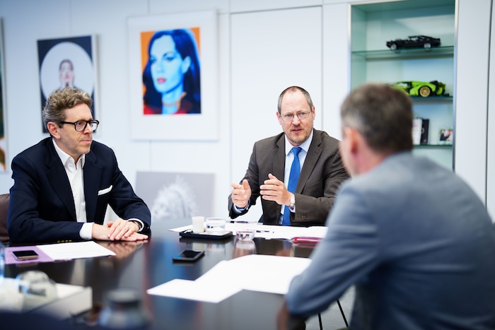 WKÖ-Chef Harald Mahrer und Handelssprecher Rainer Trefelik im Gespräch mit ...