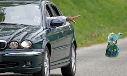 Wer in Italien Müll aus dem Auto wirft, muss mit hohen Strafen rechnen.