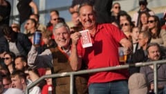 Die Fußballfans freuen sich auf viele spannende Bundesliga-Duelle.