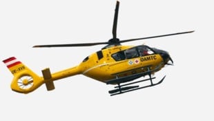 Eine der beiden Autolenkerinnen musste mit dem Notarzthubschrauber ins Universitätsklinikum ...