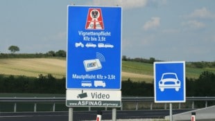 Verkehrsminister Peter Hanke (SPÖ) hat angekündigt, dass die Vignette für Autofahrerinnen und ...