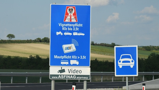 Verkehrsminister Peter Hanke (SPÖ) hat angekündigt, dass die Vignette für Autofahrerinnen und ...